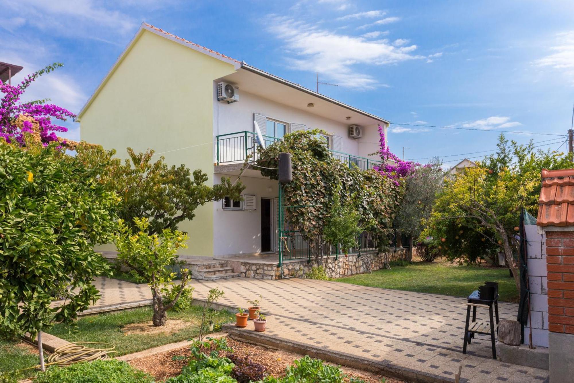 Seaside holiday house Poljica, Trogir - 5161 Marina Exterior foto